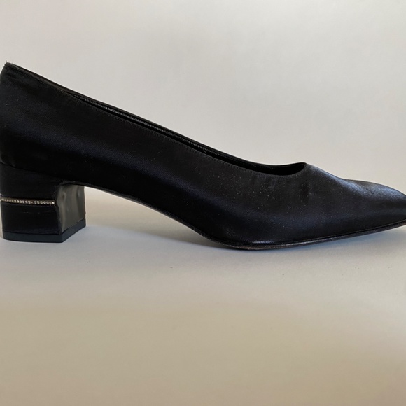 Ferragamo Women's Shoes (Pumps) - Picture 2 of 5